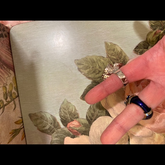 Two Cocktail Costume Rings sizes from 6-7 - Picture 3 of 5